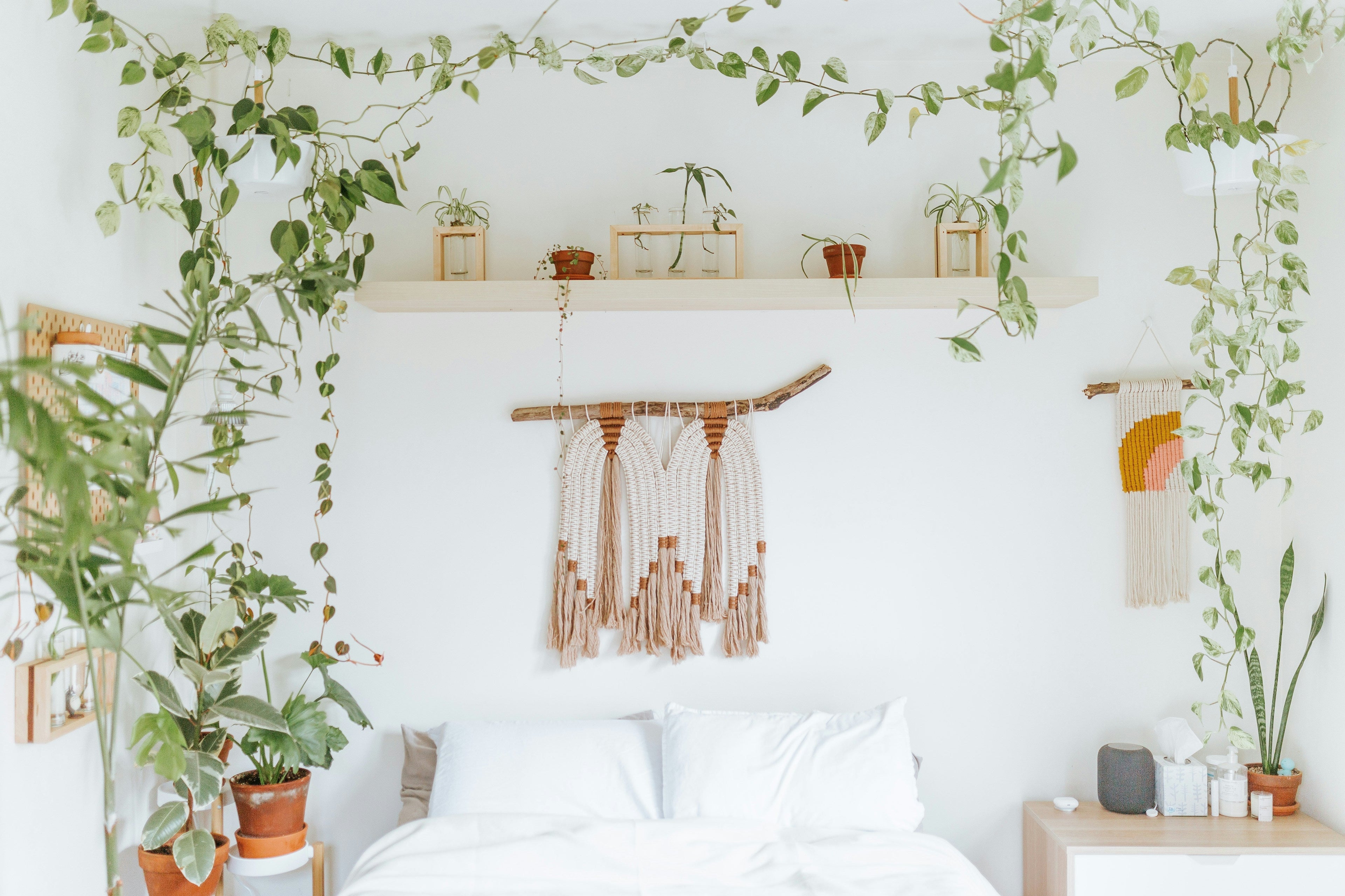 Décoration de chambre : quel macramé pour habiller une tête de lit ?