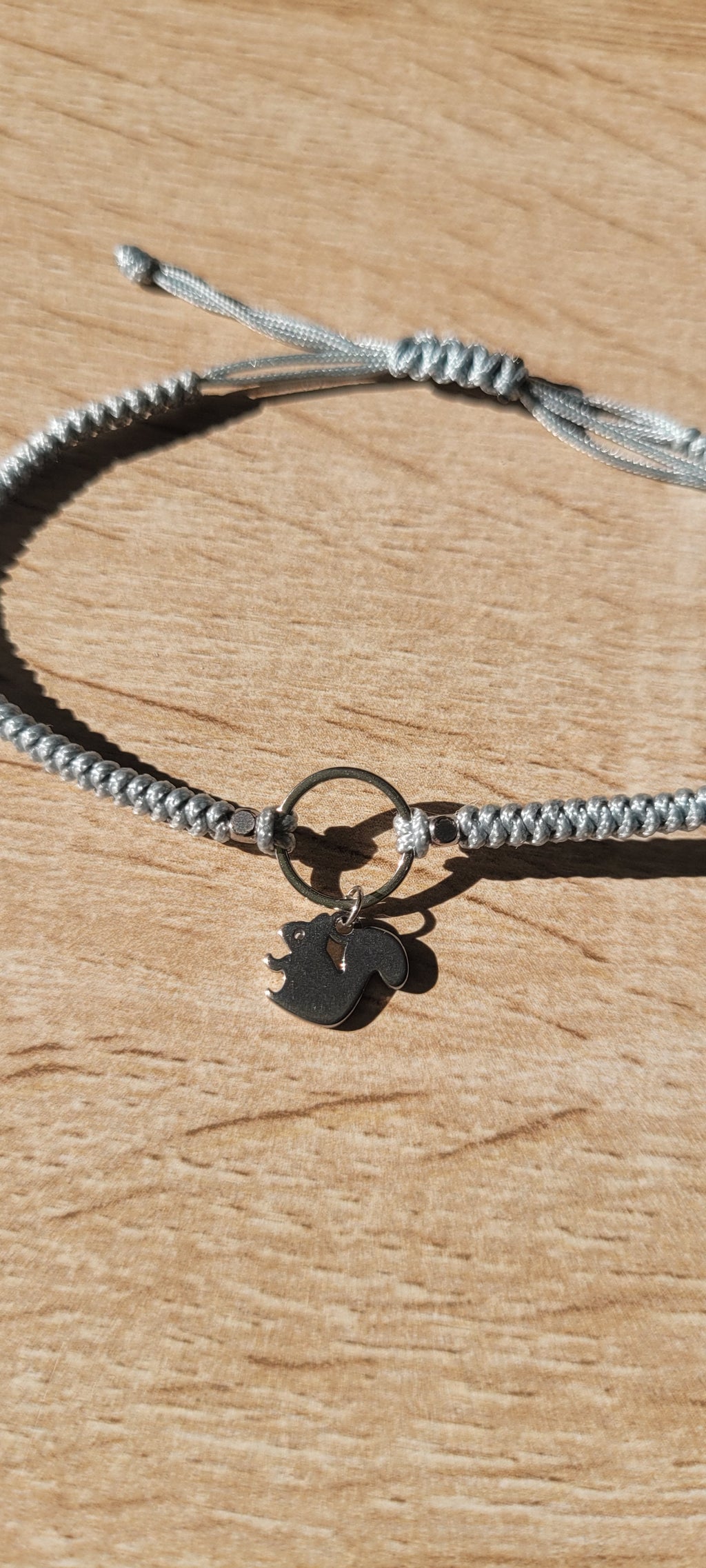Bracelet Squirell en micro-macramé